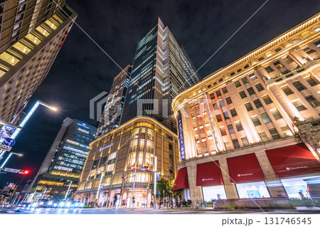 日本の東京都市景観10月3日。東京日本橋タワーや日本橋高島屋など… 131746545