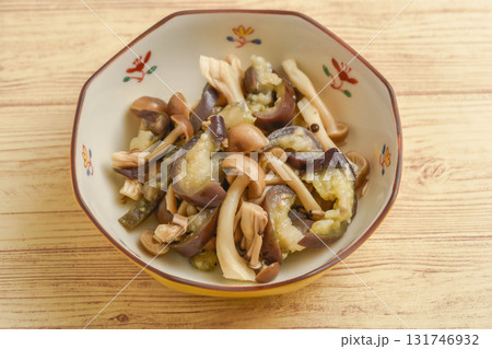 茄子とシメジの生姜あえ 茄子とシメジの生姜あえ 131746932