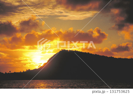 少し古い南半球の風景  131753625