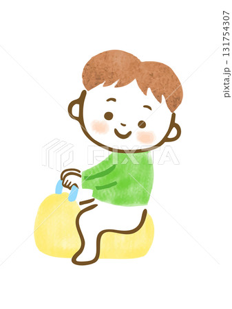おまるに座る男の子の手描きイラスト 131754307