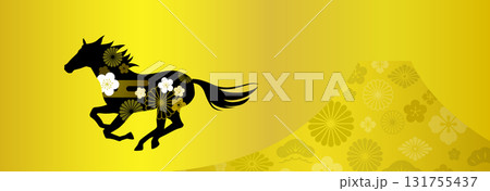 午年の年賀状素材　馬と富士山の伝統模様　金背景 131755437