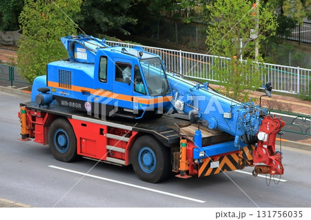 ラフテレーンクレーン　イメージ 131756035