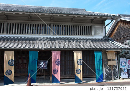 名古屋市：有松の風景／岡家住宅と有松絞の"のれん" 131757935