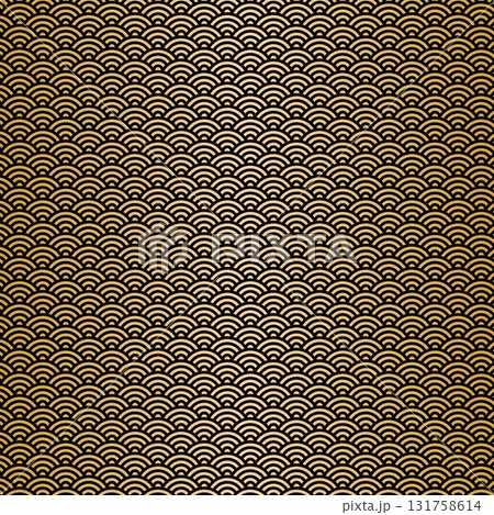 和風背景素材　黒と金の青海波模様　正方形 131758614