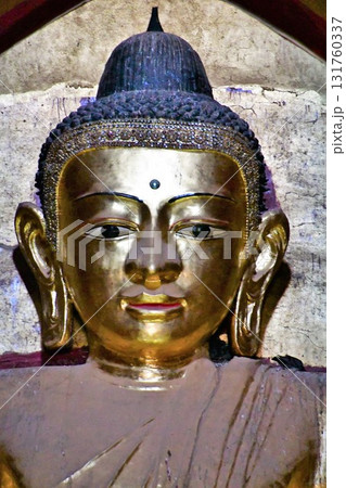 ミャンマー、バガン、アーナンダー寺院、バガンで最も美しい建築、過去四仏、釈迦牟尼 ミャンマー、バガン、アーナンダー寺院、バガンで最も美しい建築、過去四仏、釈迦牟尼 131760337