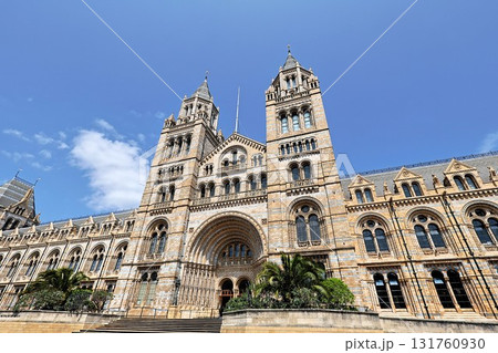 イギリス・ロンドン自然史博物館の伝統的な建物 131760930