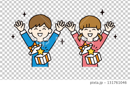 プレゼントが当たってバンザイする、かわいい子供たちの上半身ベクターイラスト素材セット プレゼントが当たってバンザイする、かわいい子供たちの上半身ベクターイラスト素材セット 131761046
