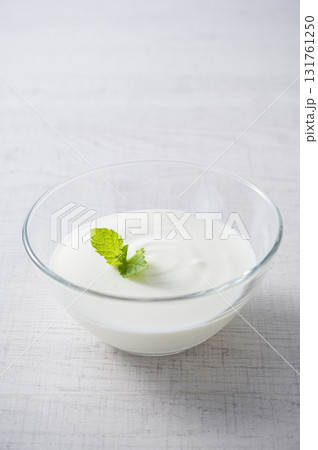 プレーンヨーグルト 131761250