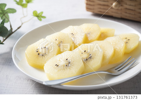 ゴールデンキウイ ゴールデンキウイ 131761373