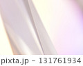 柔らかく温かみのある光線模様の抽象背景 柔らかく温かみのある光線模様の抽象背景 131761934