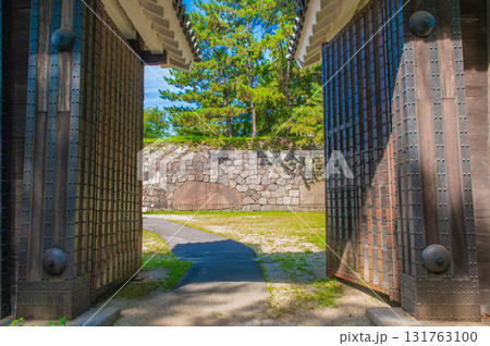 名古屋城の旧二之丸東二之門と清正石 名古屋城の旧二之丸東二之門と清正石 131763100