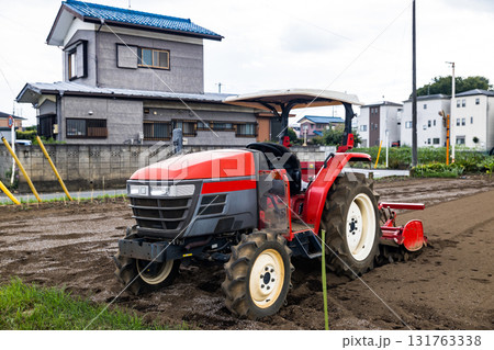 農業用トラクター 131763338