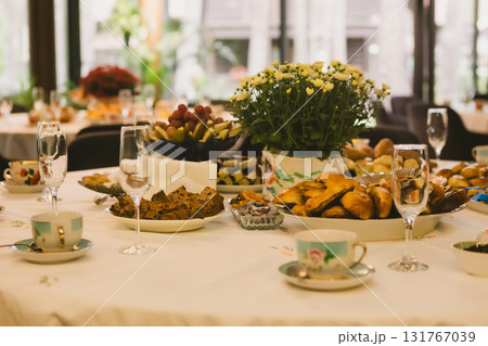 A beautiful table set for an autumn celebration. 131767039