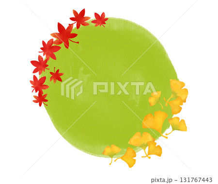 秋色の紅葉とイチョウの水彩フレーム・吹き出し素材｜日本の秋を感じるナチュラルなデザイン 131767443