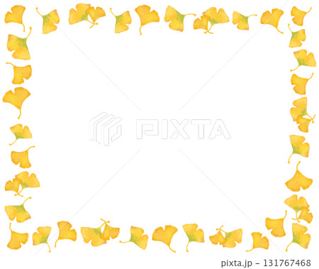 水彩風イチョウイラストの秋色のフレーム素材｜日本の秋を感じるナチュラルなデザイン 131767468