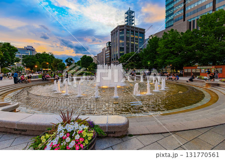 北海道　札幌市　大通公園の夕景 131770561