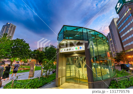 北海道　札幌市　大通公園の夕景 131770576