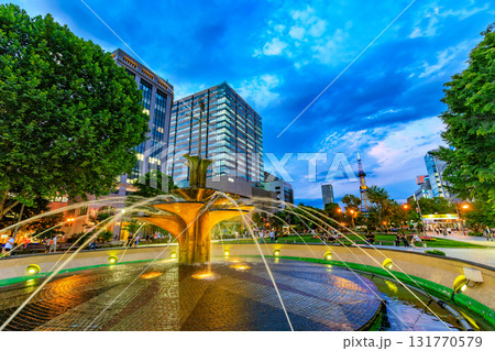 北海道　札幌市　大通公園の夕景 131770579
