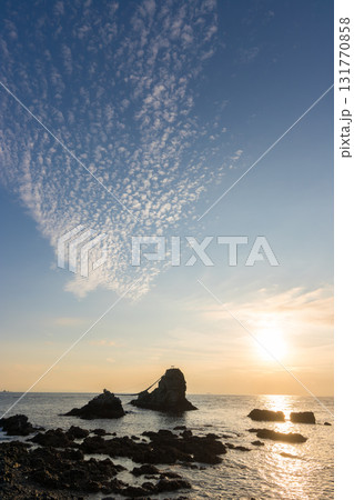 佐賀関の海と朝日（大分県大分市佐賀関） 131770858