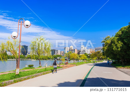福岡 大濠公園 整備された周回園路(ジョギングコース) 福岡 大濠公園 整備された周回園路(ジョギングコース) 131771015