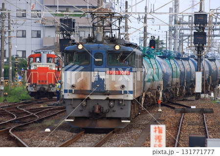 高崎線倉賀野駅に到着するEF65-1086号機牽引のタンク貨物列車_2010/8/18撮影 131771777