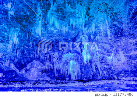 埼玉・秩父　三十槌の氷柱　ライトアップ 131773490