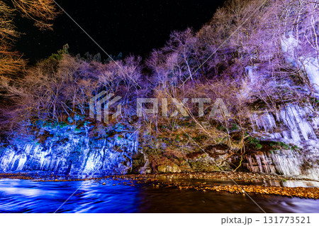 埼玉・秩父　三十槌の氷柱　ライトアップ 131773521