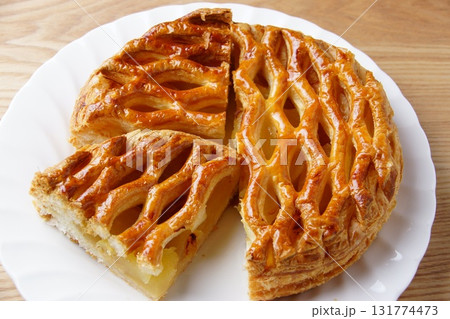 おいしいアップルパイ 131774473