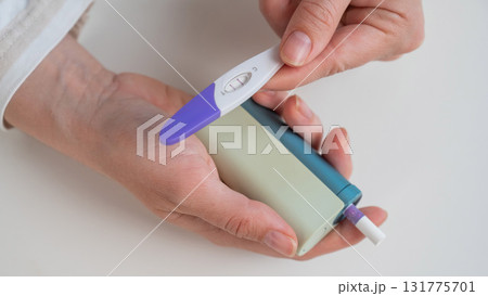 Judge's gavel and electronic cigarette. Smoking ban. Tobacco heating systems. Judge's gavel and electronic cigarette. Smoking ban. Tobacco heating systems. 131775701