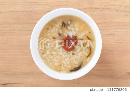 塩昆布 梅雑炊 塩昆布 梅雑炊 131776206