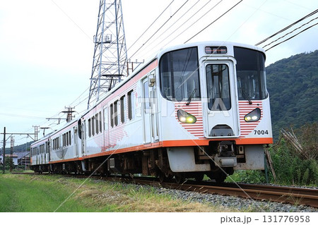 【一畑電車】7000系＋8000系 特急「スーパーライナー」（北松江線：旅伏〜雲州平田） 131776958