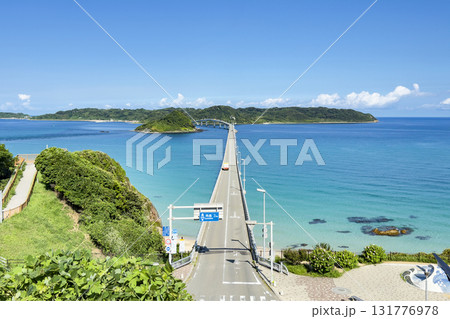 角島大橋と青い海 131776978