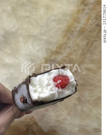 Classic vanilla ice cream with a smooth, creamy texture and rich flavor. Perfect for dessert menus, summer treats, food packaging, and sweet indulgence promotions! 131778614