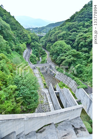 浅川ダムの放水路 131778994