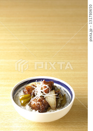 黒酢酢豚丼 黒酢酢豚丼 131780650