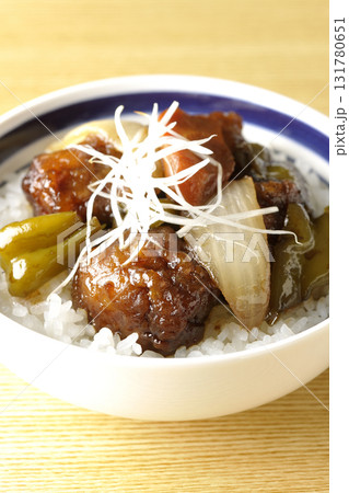 黒酢酢豚丼 黒酢酢豚丼 131780651