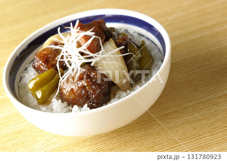 黒酢酢豚丼 131780923