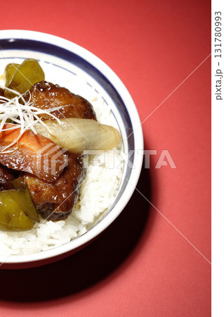 黒酢酢豚丼 131780993