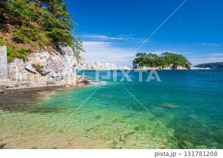 浄土ヶ浜の風景　穏やかな海　三陸の絶景 131781208