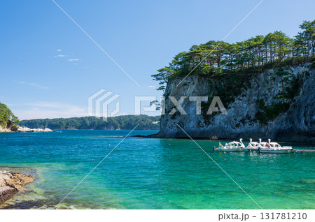 浄土ヶ浜の風景 穏やかな海 三陸の絶景 浄土ヶ浜の風景 穏やかな海 三陸の絶景 131781210