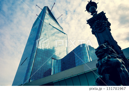 高層ビルと再開発 東京日本橋周辺の都市風景 2025.09 b-3 暖色寒色強調 高層ビルと再開発 東京日本橋周辺の都市風景 2025.09 b-3 暖色寒色強調 131781967