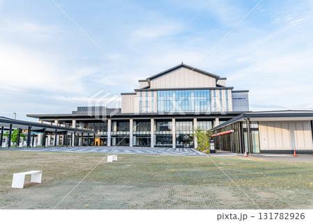 山形県山形市　様々なイベントが行われるやまぎん県民ホール（山形県総合文化芸術館） 131782926