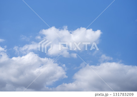 秋の空 青空 晴れ 空 秋 10月 イメージ 秋の空 青空 晴れ 空 秋 10月 イメージ 131783209