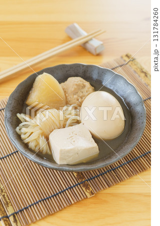 おでん｜大根・しらたき・たまご・豆腐・鶏団子(鶏つくね) 131784260