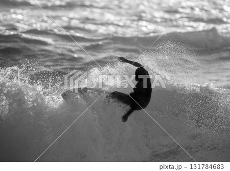 sURFER RIDE THE WAVE 131784683