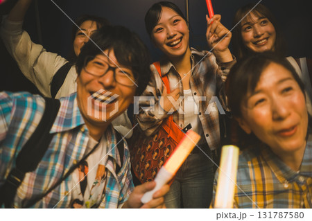 supporting my fave 131787580