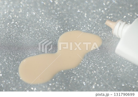 サラサラタイプのUVカット化粧下地 キャップ無し サラサラタイプのUVカット化粧下地 キャップ無し 131790699