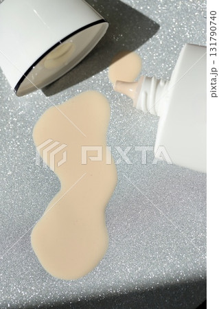 サラサラタイプのUVカット化粧下地　キャップ有り 131790740