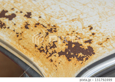 車のさび、きず Rusty iron plate of an old car 車のさび、きず Rusty iron plate of an old car 131792899