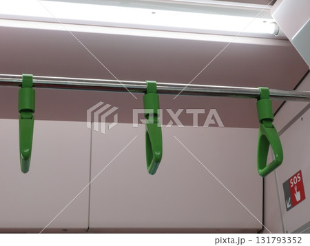 つり革 黄緑 131793352